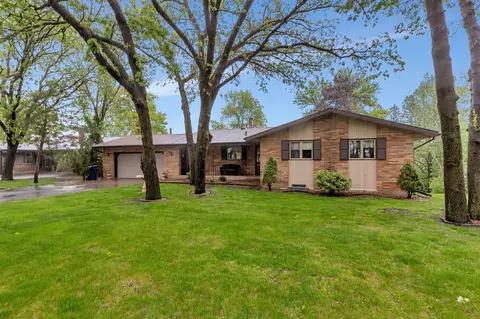 2916 Golf View Ct, Saint Cloud, MN 56301