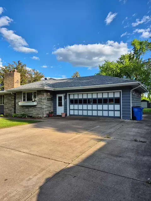 227 E Summit Ave, Grantsburg, WI 54840