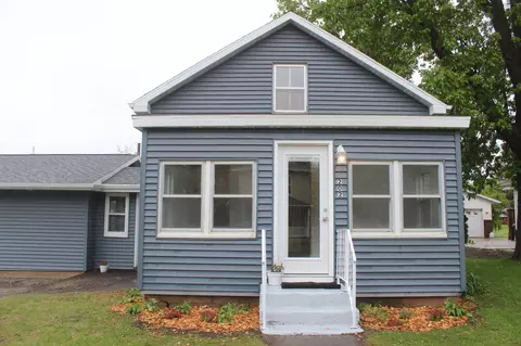 202 Main St W, Morristown, MN 55052
