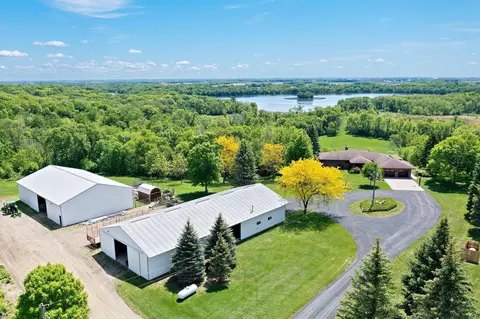 8705 Chester Ave, Northfield, MN 55057