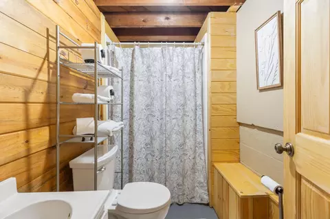 Bath - 1224 N Street St NE, Brainerd, MN 56401 photo 2 of 2