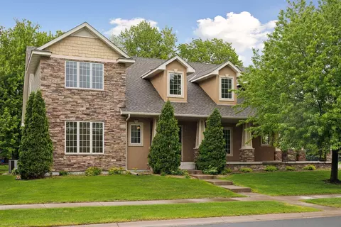 9885 Troy Ln N, Maple Grove, MN 55311
