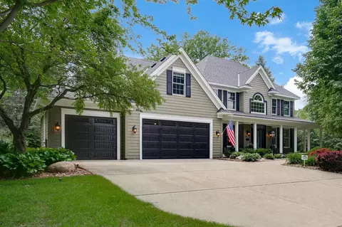 3143 Edgewater Vw, Woodbury, MN 55125