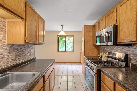 Kitchen - 3238 Valley Ridge Dr, Eagan, MN 55121 photo 3 of 3
