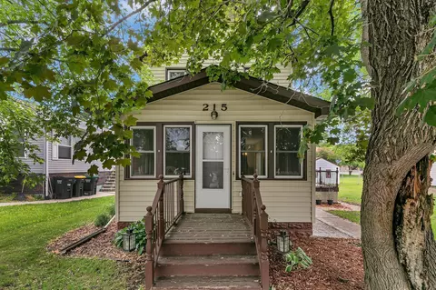 215 Main St E, Freeport, MN 56331