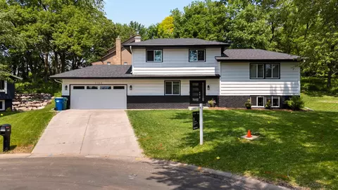 7190 Annapolis Cir, Maple Grove, MN 55311