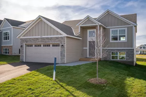 605 47th Ave NE, Saint Cloud, MN 56304
