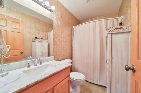 Bath - 9095 Twins St, Brainerd, MN 56401 photo 1 of 2