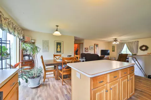 Kitchen - 9095 Twins St, Brainerd, MN 56401 photo 3 of 3