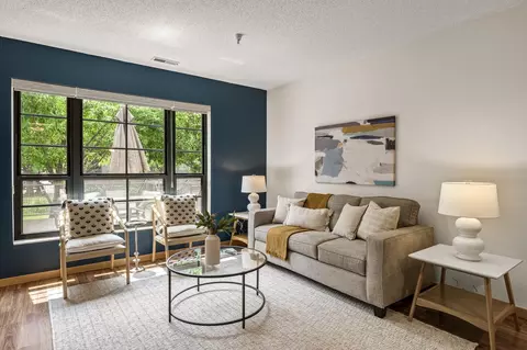2566 Ellis Ave #124, Saint Paul, MN 55114