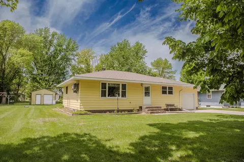 311 2nd St E, Chokio, MN 56221