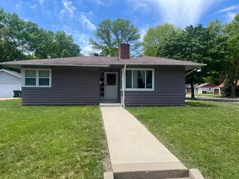 700 14th St SW, Willmar, MN 56201 photo 3