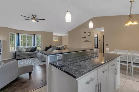Kitchen - 3034 Crescent Ridge Trl, Saint Cloud, MN 56301 photo 4 of 4