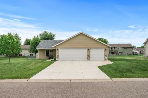 235 Field Crest Blvd NE, Cokato, MN 55321