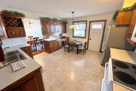 Kitchen - 212 Carrow Cir, Marshall, MN 56258 photo 1 of 3