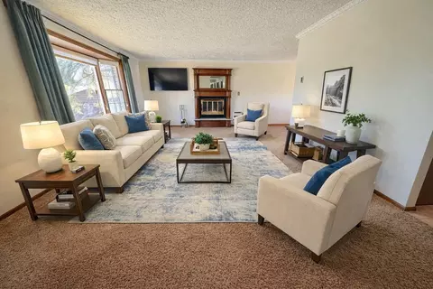 Living - 212 Carrow Cir, Marshall, MN 56258 photo 1 of 7
