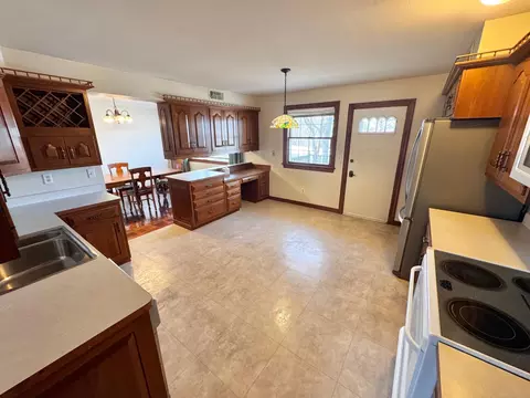 Kitchen - 212 Carrow Cir, Marshall, MN 56258 photo 2 of 3