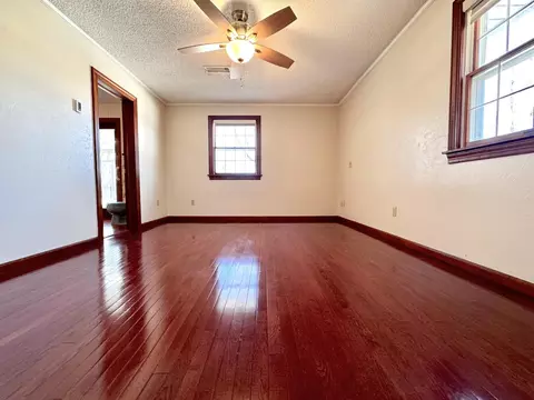 Living - 212 Carrow Cir, Marshall, MN 56258 photo 5 of 7