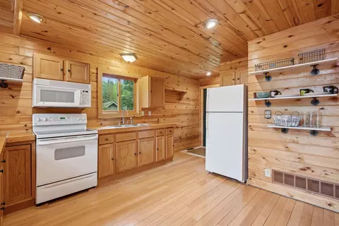 Kitchen - 7194 Quentin Rd NE, Outing, MN 56662 photo 4 of 5