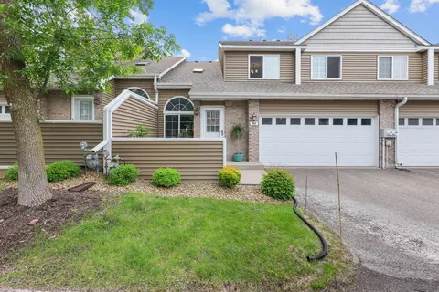 197 Primrose Ct, Vadnais Heights, MN 55127