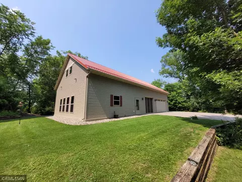 8961 70th St NW, Annandale, MN 55302