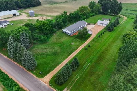 6780 Augusta Rd, Chaska, MN 55318