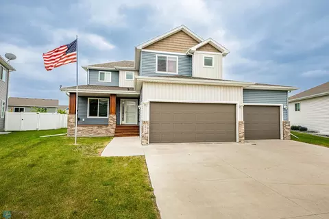 6086 58th Ave S, Fargo, ND 58104