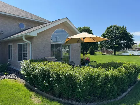 Exterior - 1102 Travis Rd, Marshall, MN 56258 photo 4 of 5