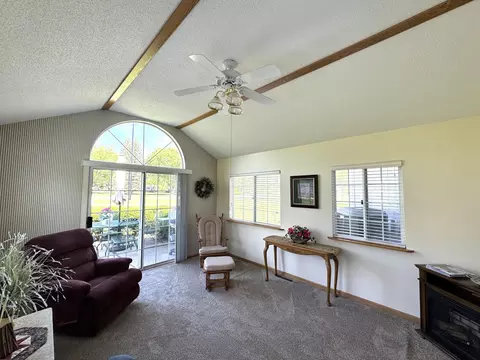 Living - 1102 Travis Rd, Marshall, MN 56258 photo 4 of 5