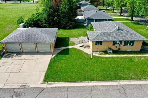 361 14th St SE, Willmar, MN 56201