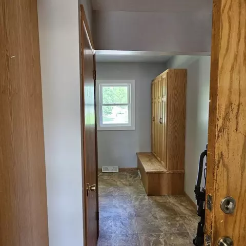 Entry Way - 410 E 9th St, Morris, MN 56267 photo 1 of 3