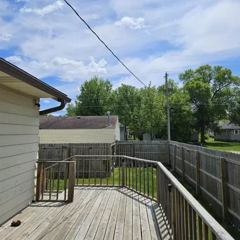 Exterior - 410 E 9th St, Morris, MN 56267 photo 3 of 9