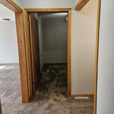 Entry Way - 410 E 9th St, Morris, MN 56267 photo 3 of 3