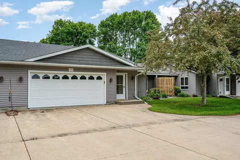 324 7th St NE, New Prague, MN 56071