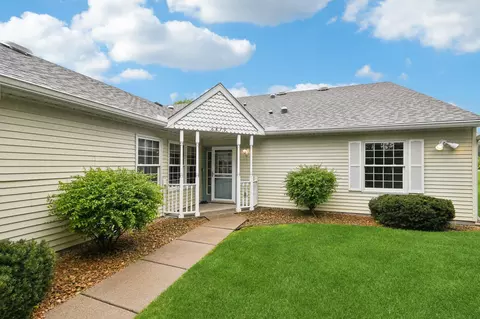 6879 Inverness Trl, Inver Grove Heights, MN 55077