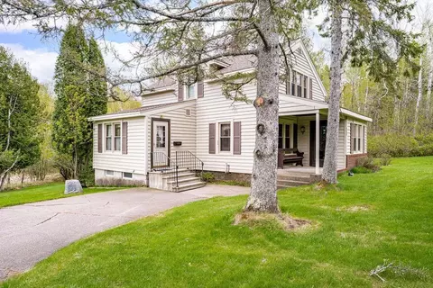 2200 Kenwood Dr, Duluth, MN 55811