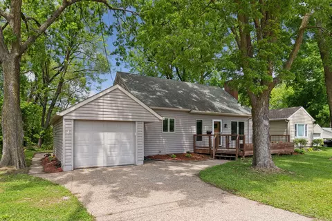 116 Sunset Dr, Jordan, MN 55352