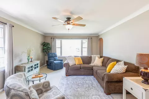 613 9th St NW, Faribault, MN 55021 photo 6