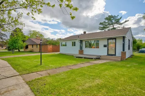 3521 S Inner Dr, Hibbing, MN 55746