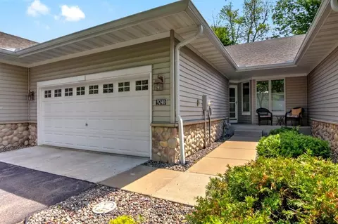 9240 Blackoaks Ln N, Maple Grove, MN 55311