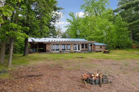 218 9 14 Ave, Clayton, WI 54004