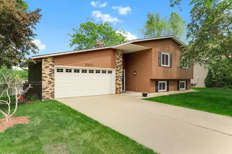 10432 102nd Pl, Maple Grove, MN 55369