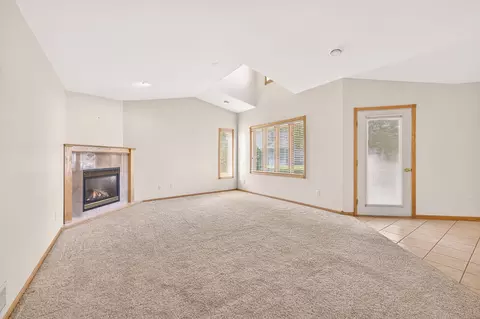 320 Meadowview Ct, Baldwin, WI 54002 photo 5