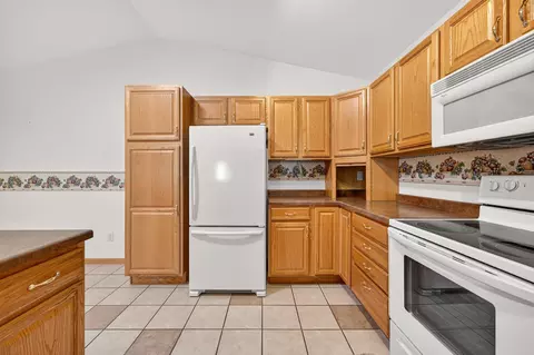 320 Meadowview Ct, Baldwin, WI 54002 photo 10