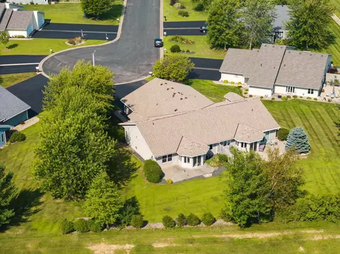 320 Meadowview Ct, Baldwin, WI 54002 photo 2