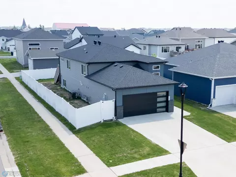 1506 67th Ave S, Fargo, ND 58104