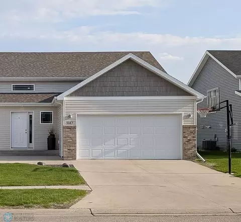 947 Eaglewood Ave W, West Fargo, ND 58078