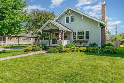 1742 W 5th St, Red Wing, MN 55066