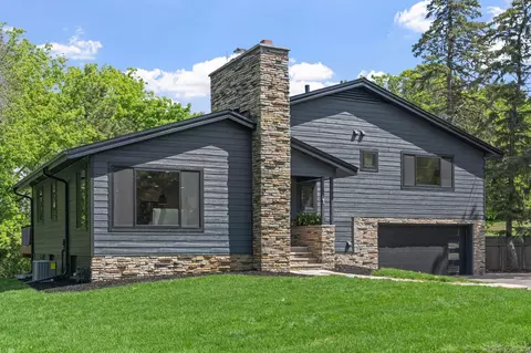 1 Maclynn Rd, Excelsior, MN 55331