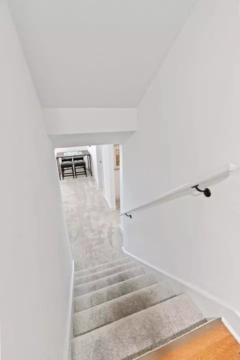 Entry Way - 1 Maclynn Rd, Excelsior, MN 55331 photo 5 of 6